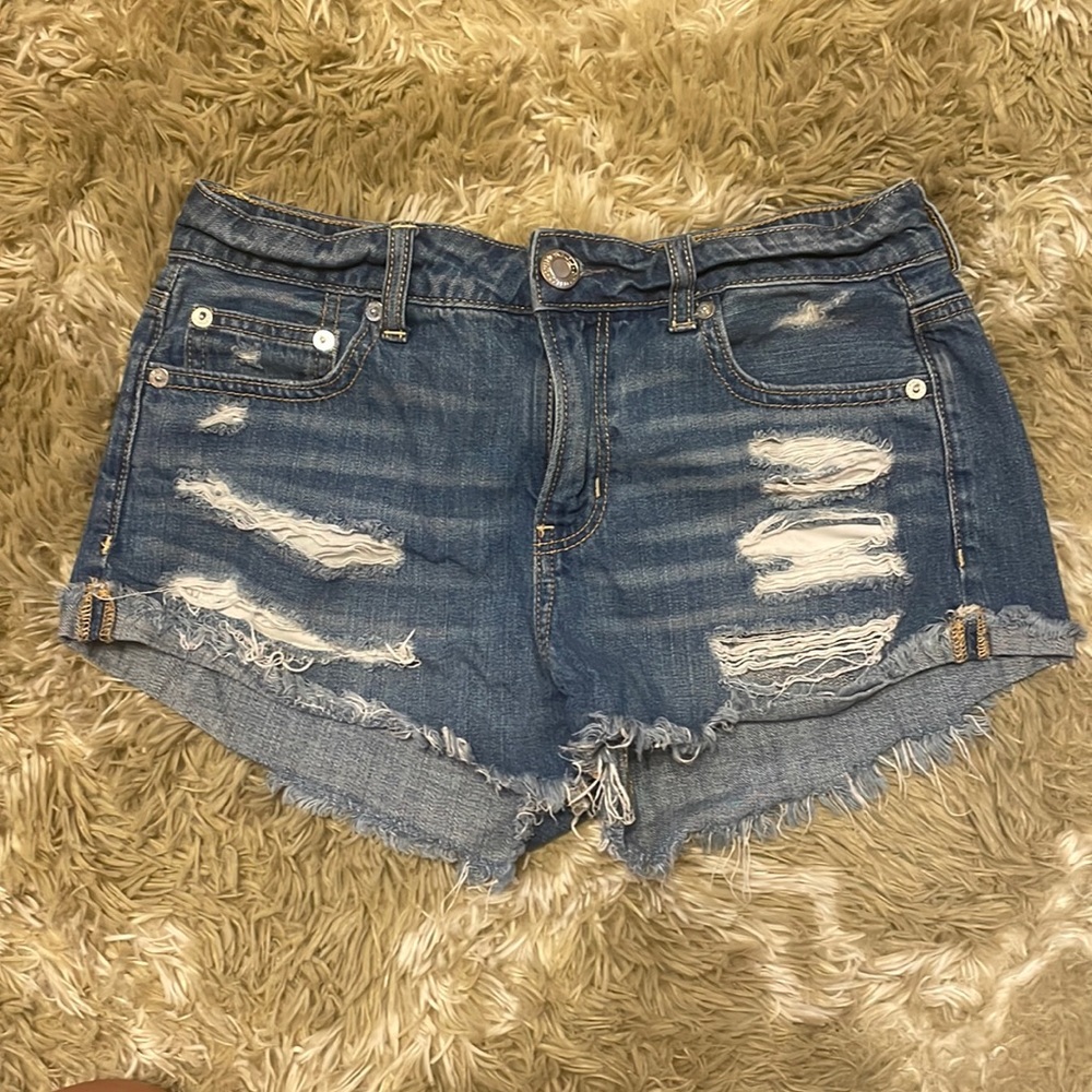 Size 4, American Eagle ripped denim shorts.